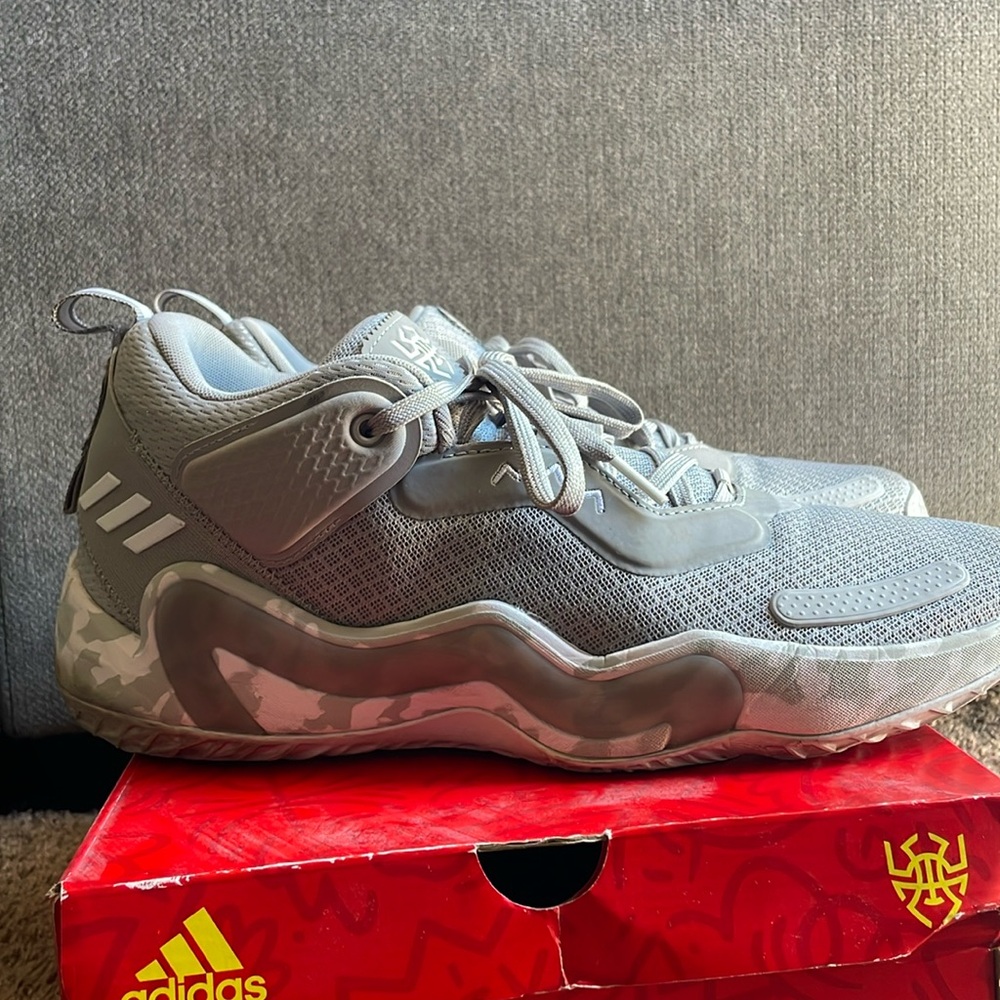 Men’s adidas D.O.N issue # 3